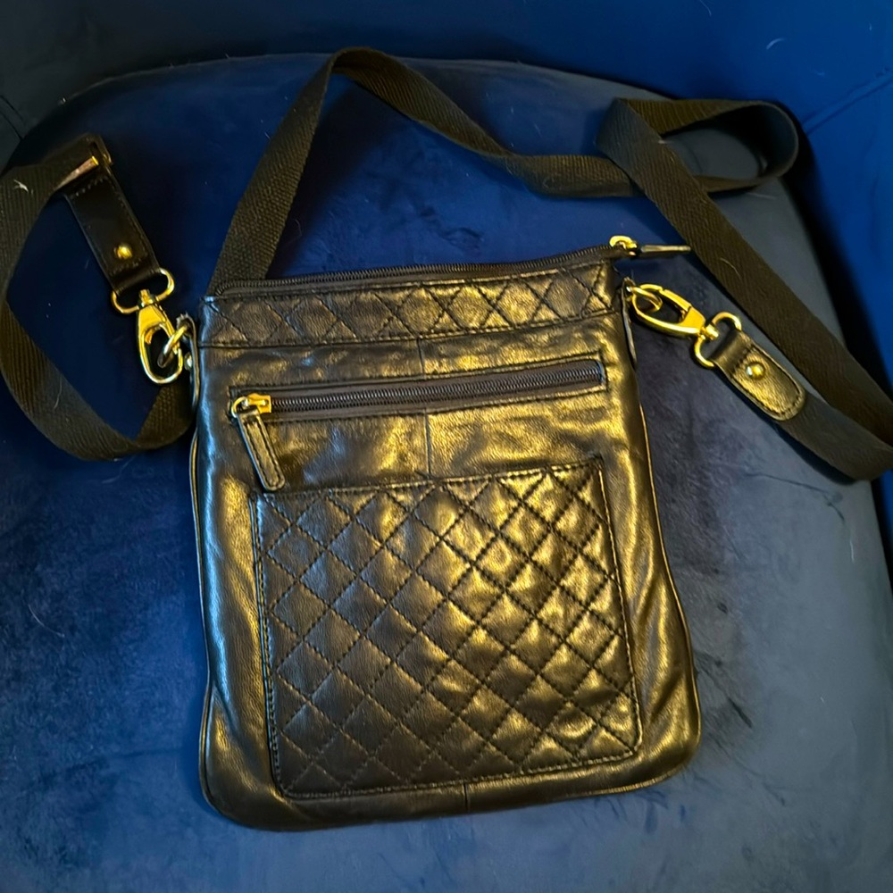 Sondra Robert’s- Black leather crossbody bag